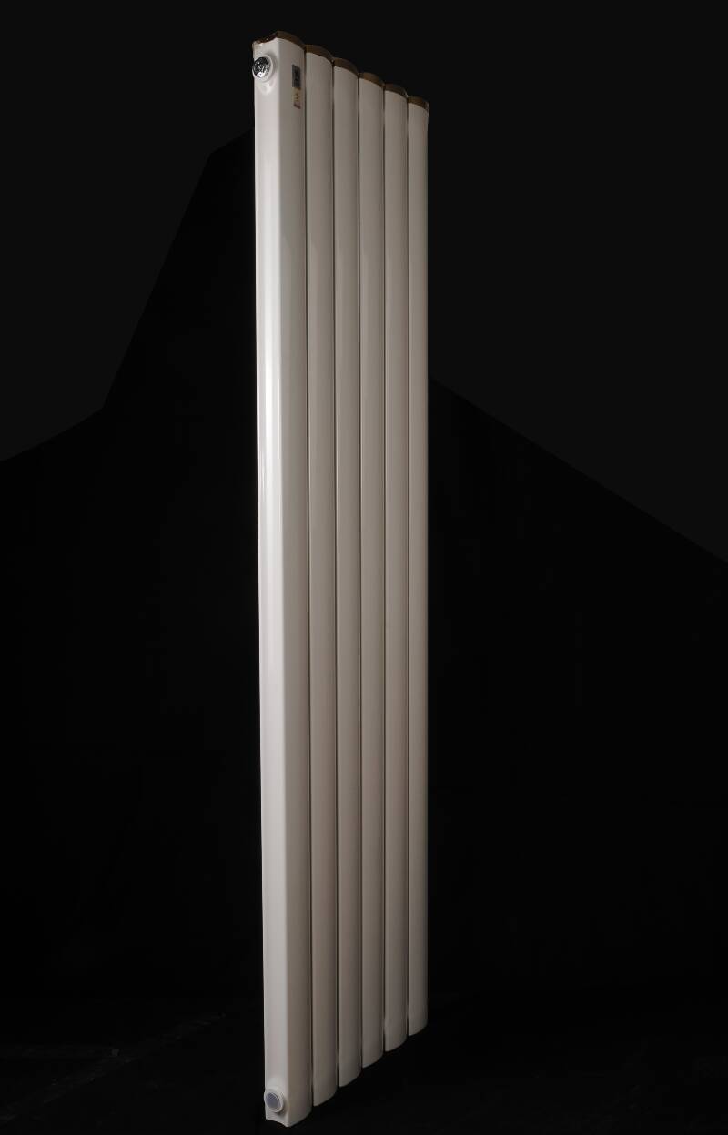 北京暖气片价格首先考虑材质，与此同时注重品牌的选择，暖气片十大品牌金旗舰暖气片是首??！